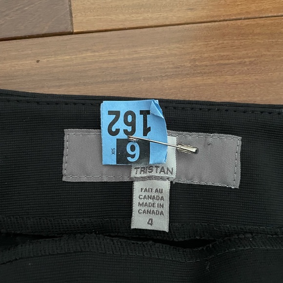 Black Tristan skirt - Picture 3 of 3